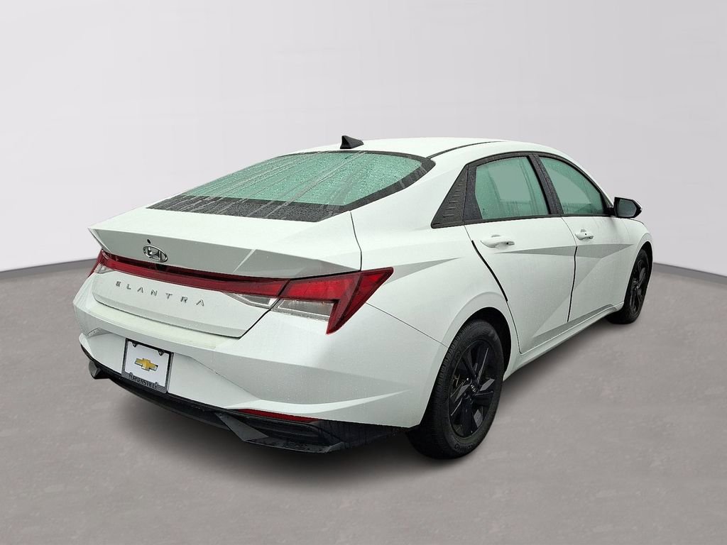 Used 2023 Hyundai Elantra SEL image 6