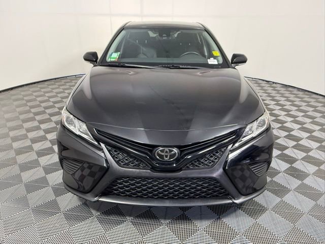 Used 2020 Toyota Camry SE w/ Convenience Package FWD image 9
