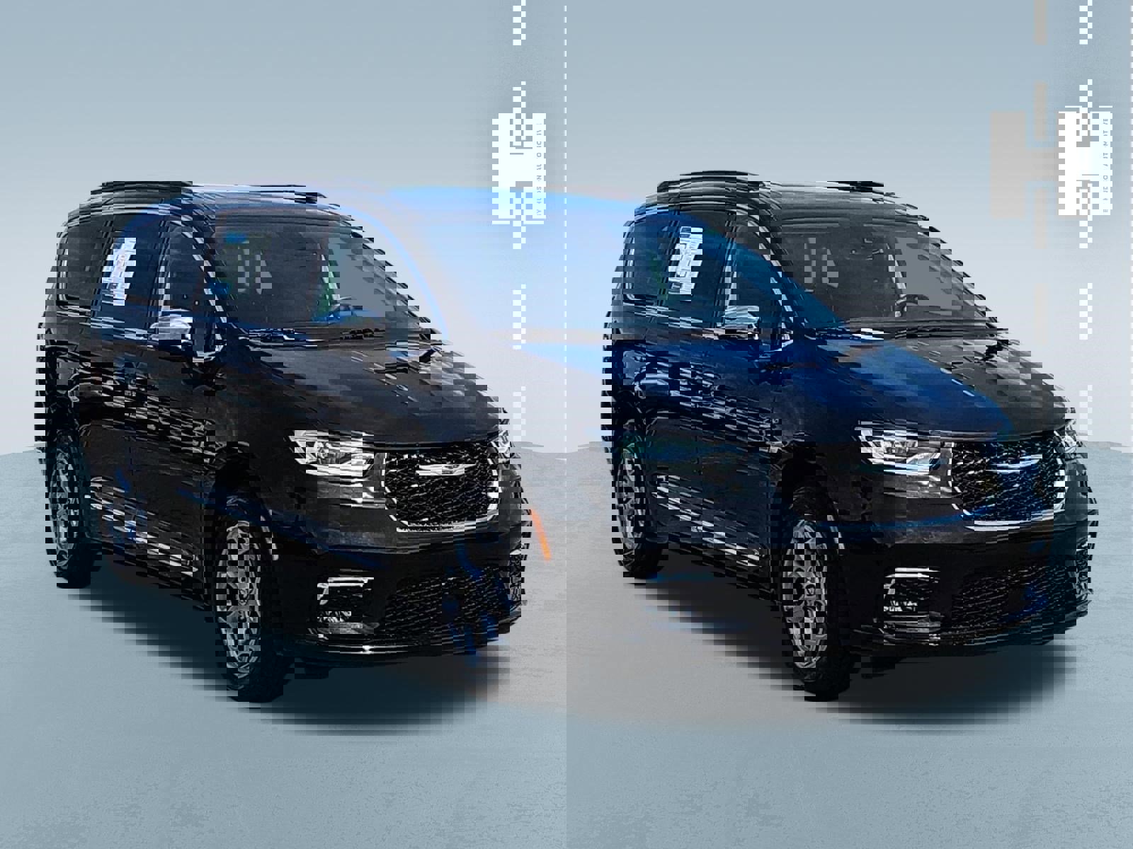 Used 2023 Chrysler Pacifica Limited w/ Uconnect Theater Family Group image 1