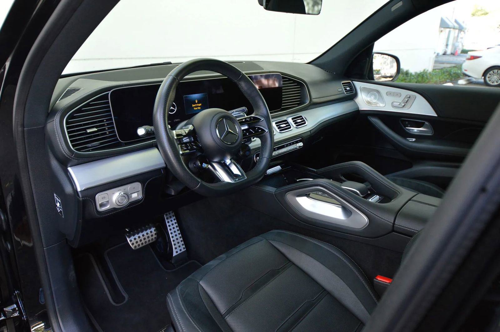 Used 2025 Mercedes-Benz GLE 53 AMG 4MATIC image 30