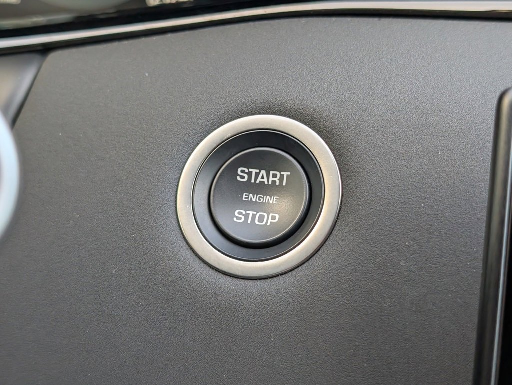 Used 2024 Land Rover Range Rover Evoque Dynamic SE image 16