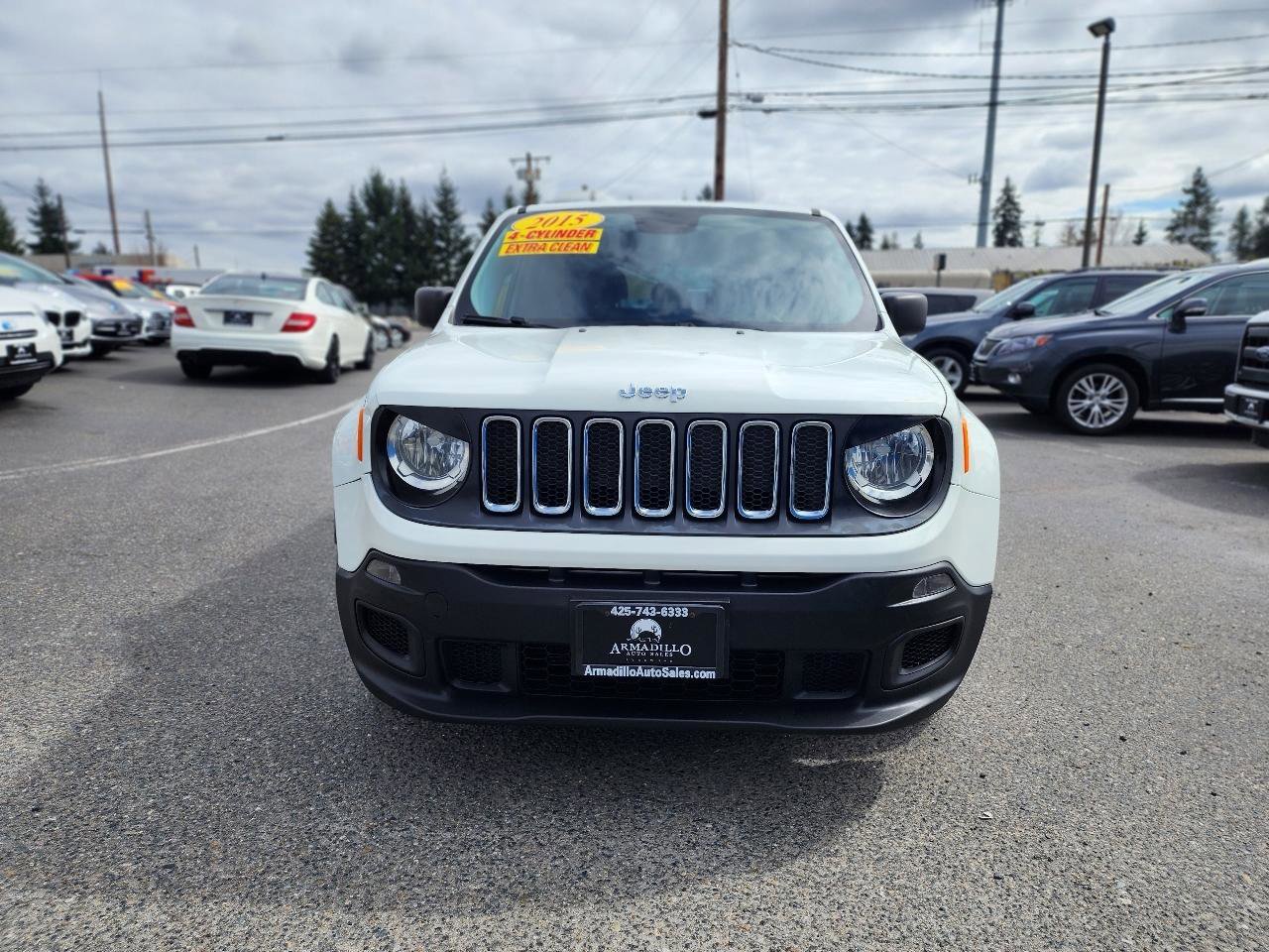 Used 2015 Jeep Renegade Sport w/ Power & Air Group FWD image 2