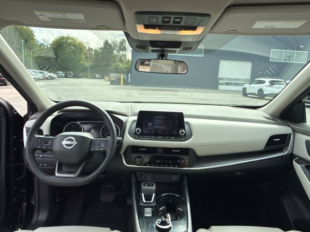 Certified 2026 Nissan Rogue SV w/ SV Premium Package AWD/4WD image 23