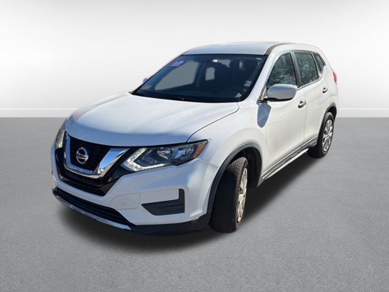 Used 2017 Nissan Rogue S image 1