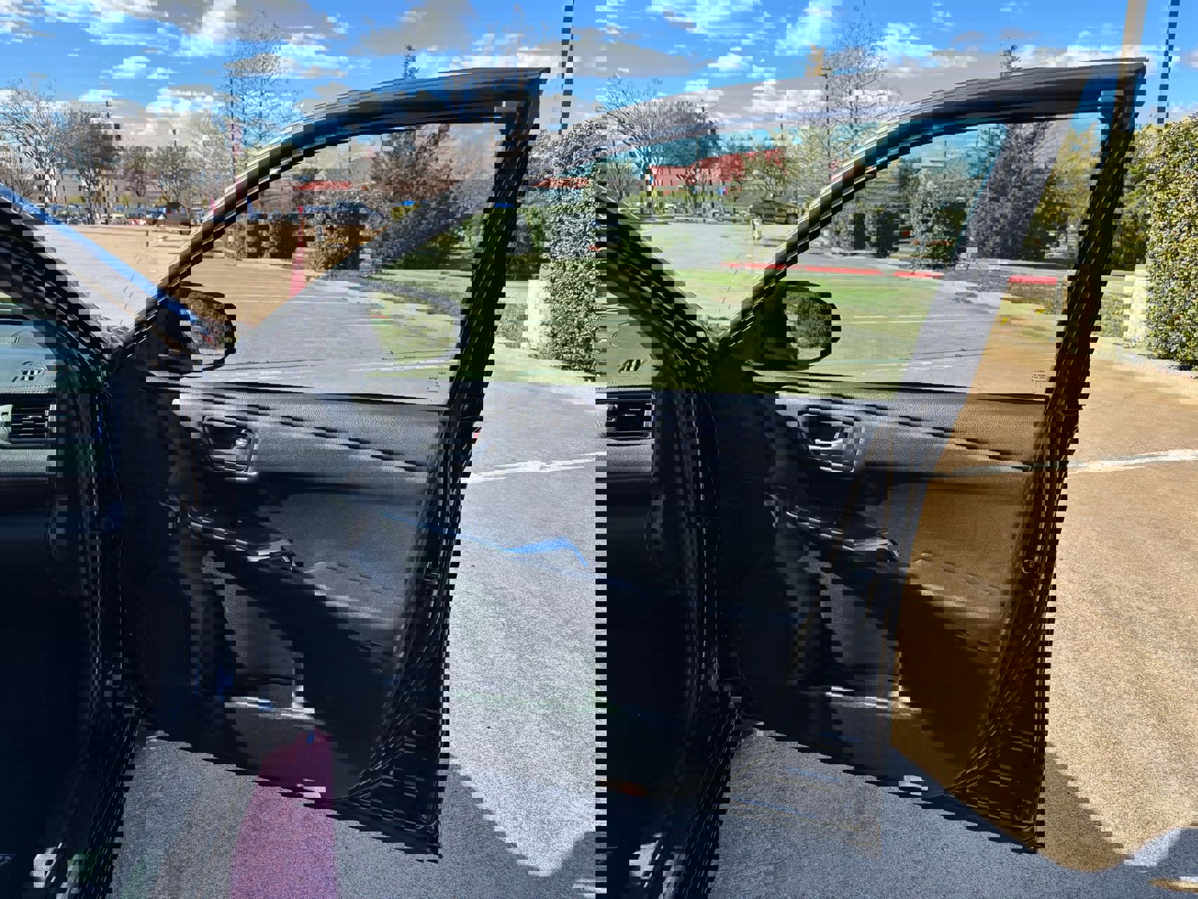 Used 2017 Toyota Camry LE image 16