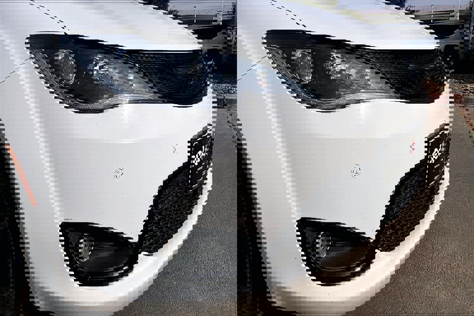 Used 2018 Chrysler Pacifica Touring-L Plus w/ Advanced Safetytec Group image 28