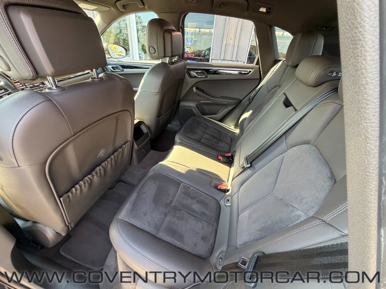 Used 2015 Porsche Macan S AWD/4WD image 40