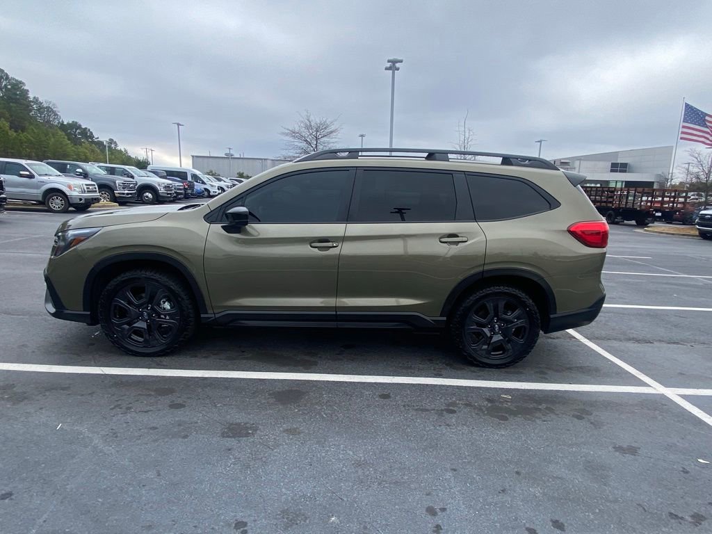 Used 2024 Subaru Ascent Onyx Edition image 4