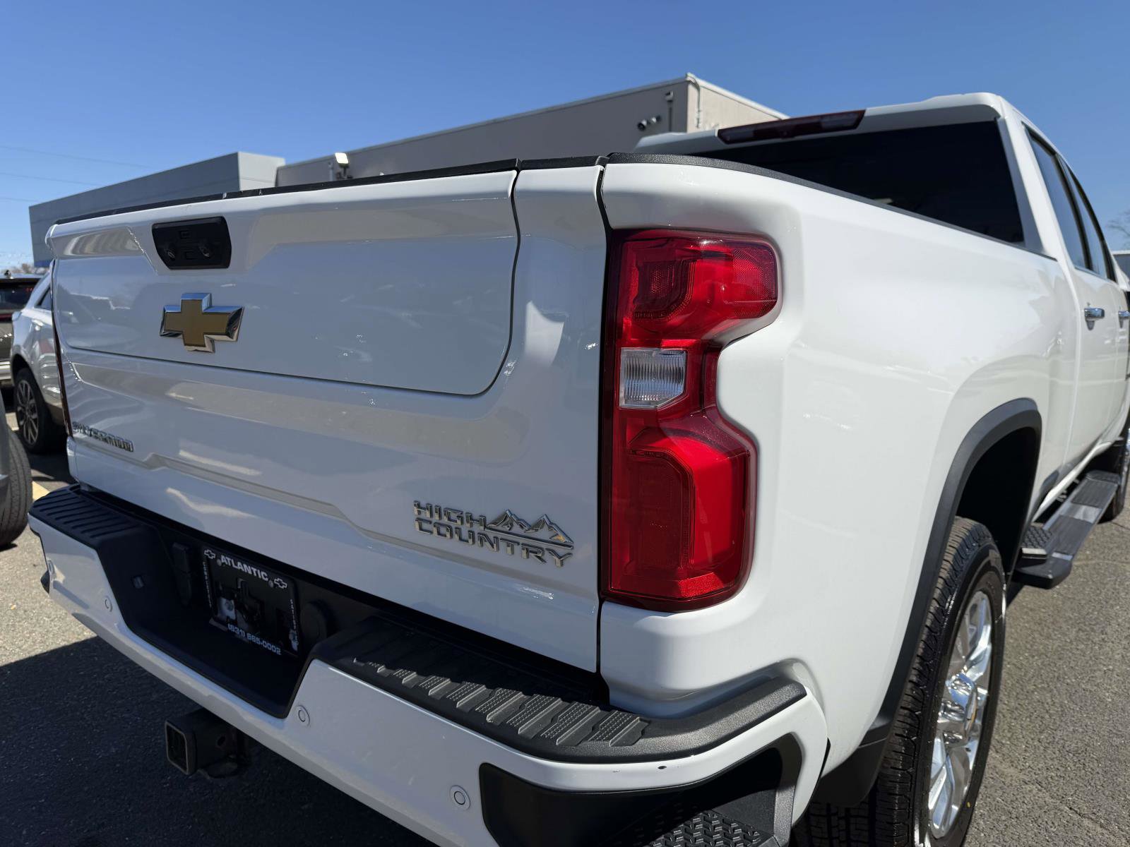 Used 2022 Chevrolet Silverado 3500 High Country w/ Safety Package II image 10