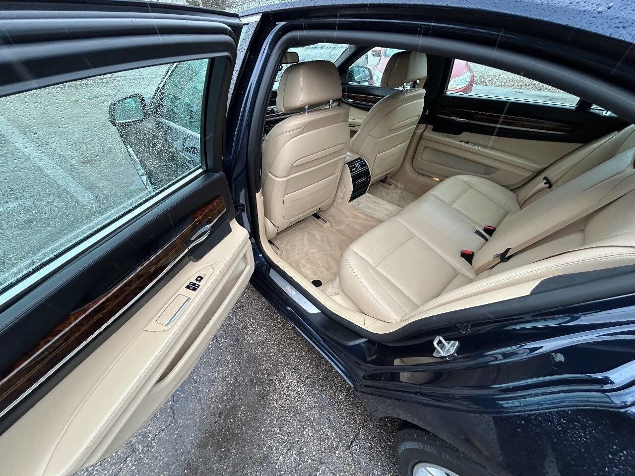 Used 2015 BMW 750Li xDrive AWD/4WD image 6