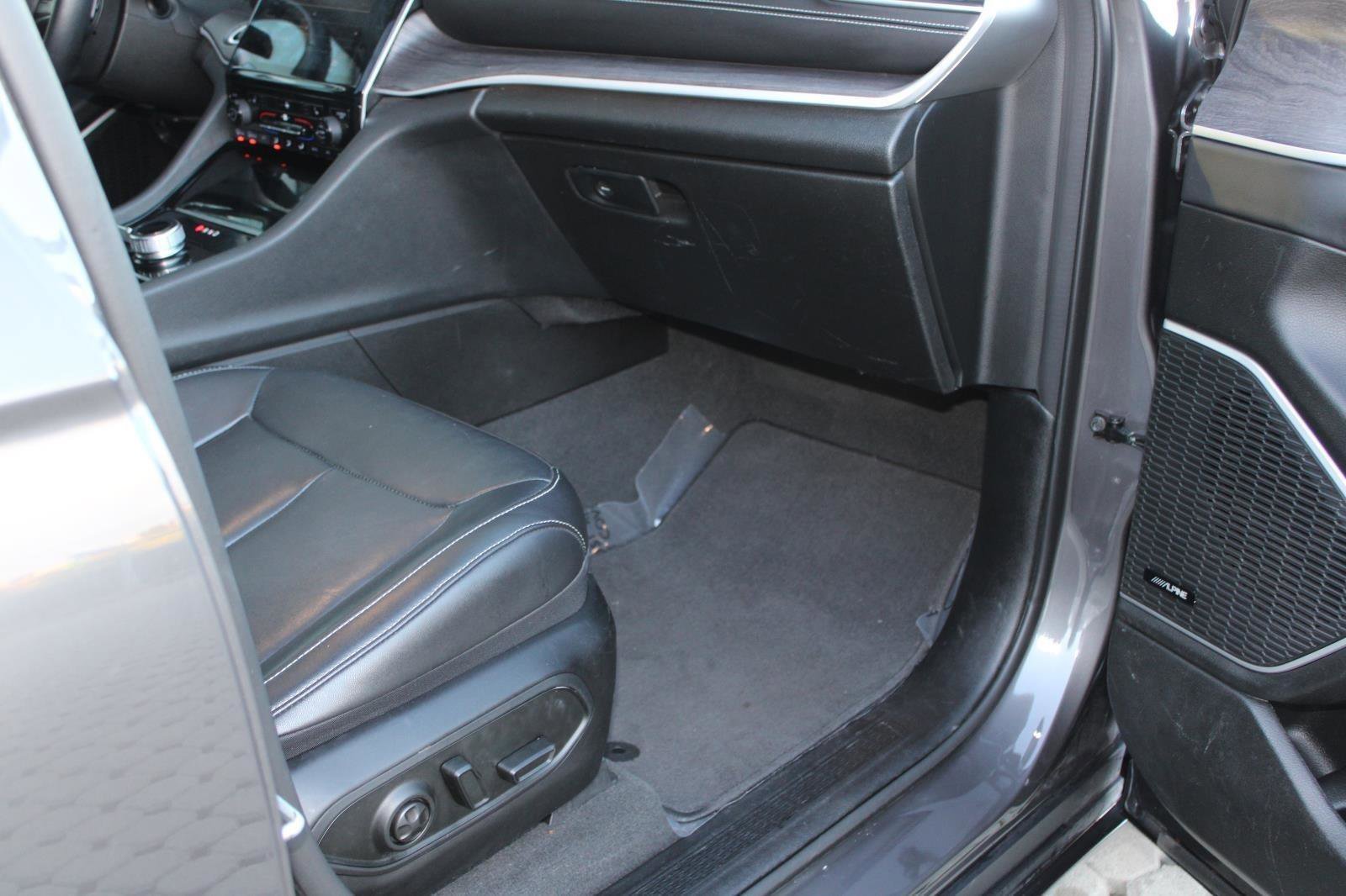 Used 2021 Jeep Grand Cherokee L Limited image 37