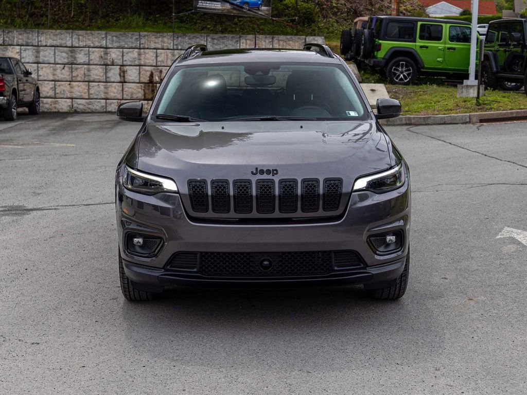 Used 2021 Jeep Cherokee Latitude Plus w/ Sun & Sound Group AWD/4WD image 2