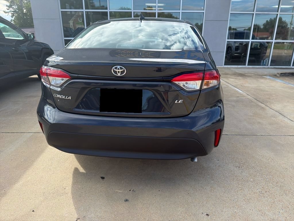 Used 2025 Toyota Corolla LE FWD image 4