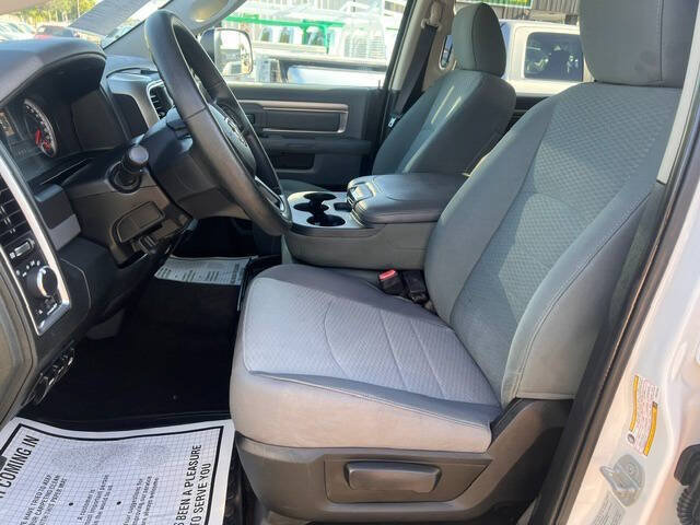 Used 2015 RAM 3500 SLT AWD/4WD image 14