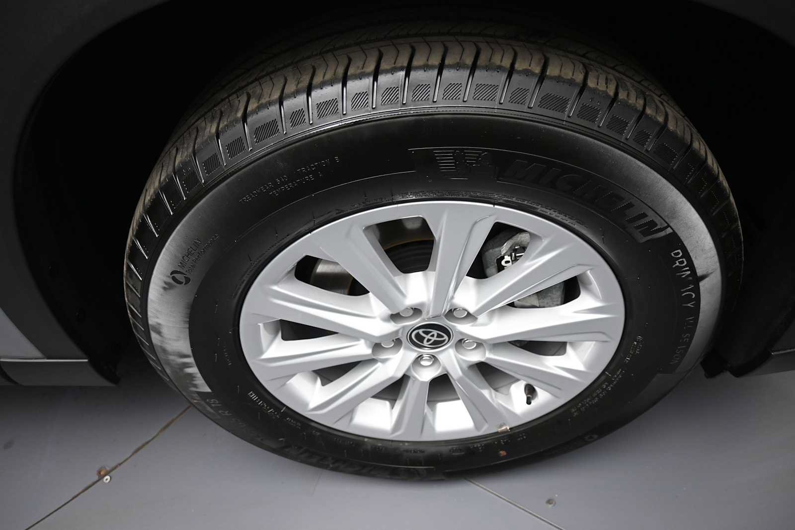 Certified 2025 Toyota Grand Highlander AWD image 13