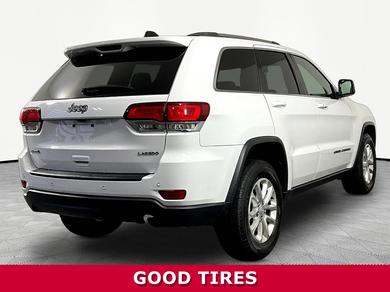 Used 2021 Jeep Grand Cherokee Laredo AWD/4WD image 6