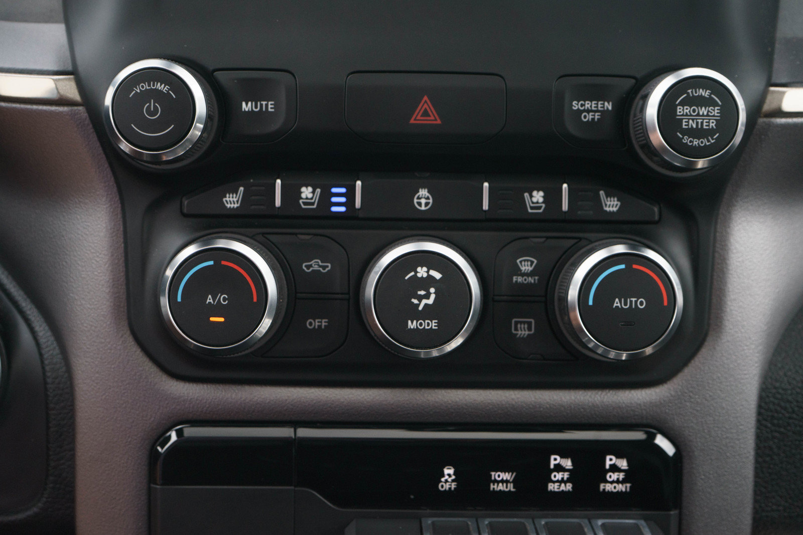 Used 2020 RAM 1500 Sport w/ Level 2 Equipment Goup w/2_L AWD/4WD image 17