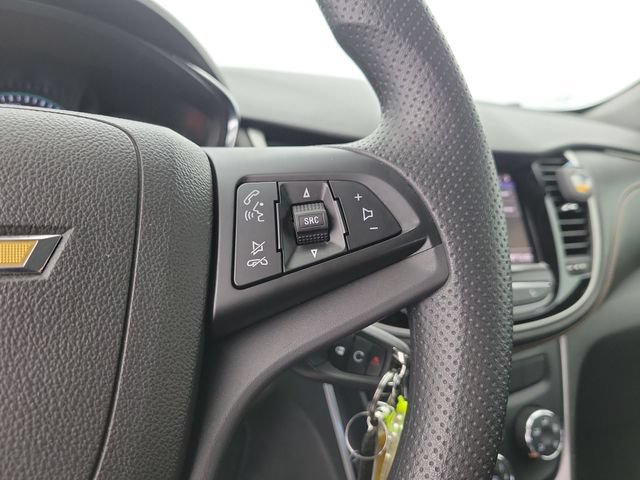 Used 2020 Chevrolet Trax LT w/ LPO, Cargo Package FWD image 24