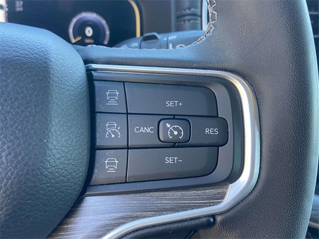 Used 2023 Jeep Wagoneer L Series II image 20