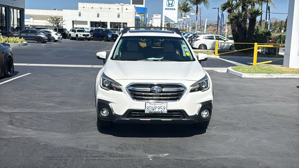 Used 2018 Subaru Outback 3.6R Limited AWD/4WD image 2
