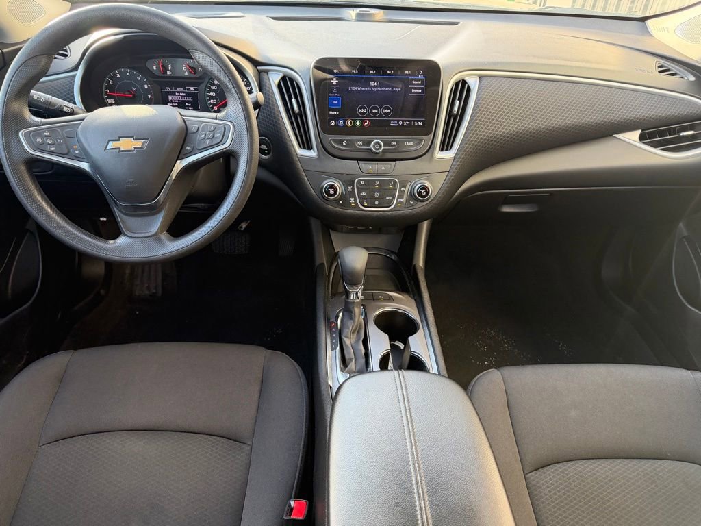 Used 2024 Chevrolet Malibu LT image 9
