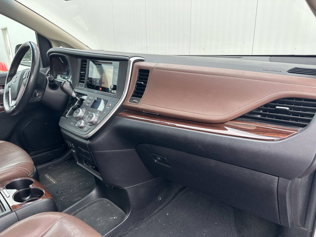 Used 2015 Toyota Sienna Limited Premium AWD/4WD image 29
