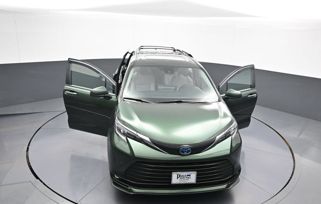 Certified 2025 Toyota Sienna XLE w/ XLE Plus Package AWD/4WD image 48