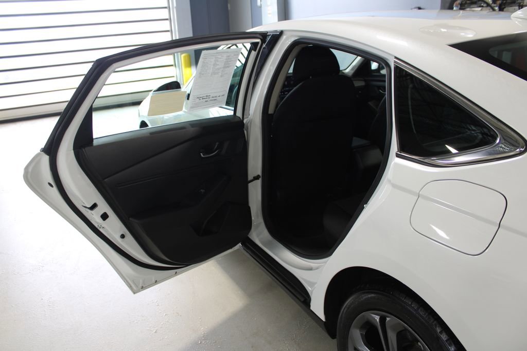 Used 2023 Honda Accord EX image 18