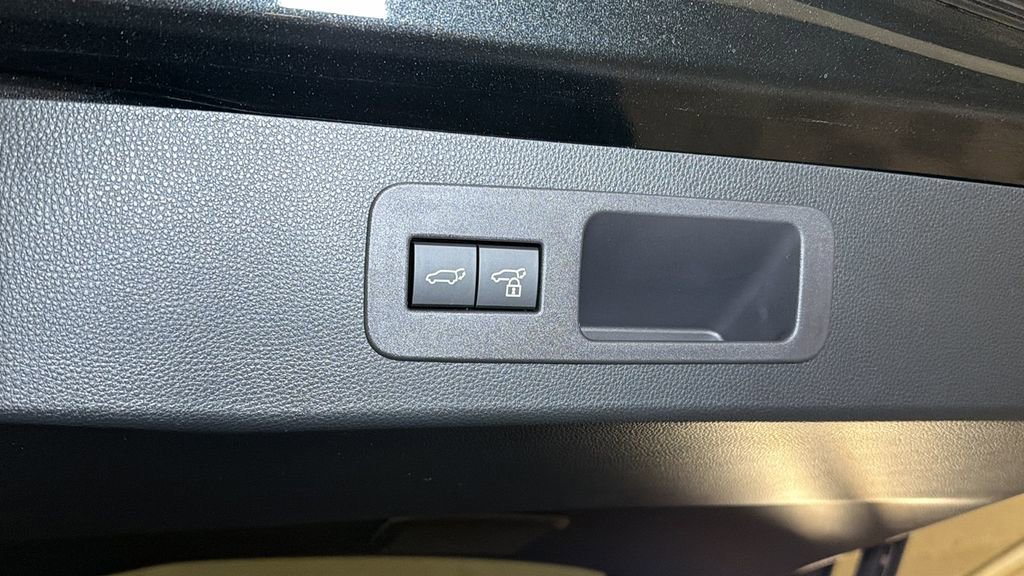 New 2026 Lexus LX 600 4WD w/ Luxury Package image 10