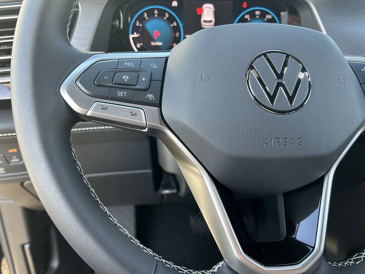 New 2026 Volkswagen Atlas Cross Sport SE FWD image 20