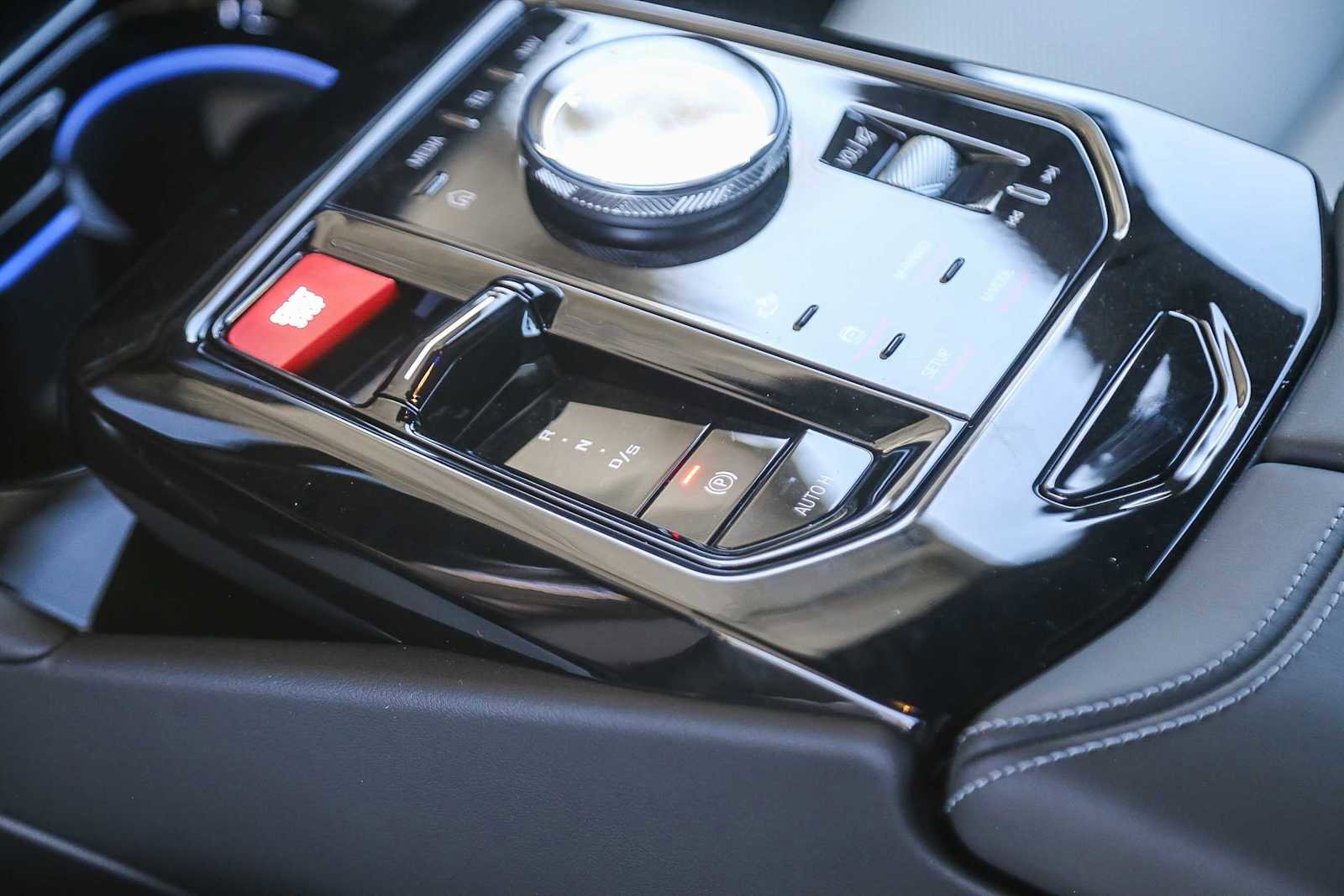 New 2026 BMW M5 w/ Executive Package image 16