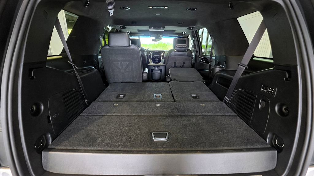 Used 2019 Cadillac Escalade Platinum AWD/4WD image 18