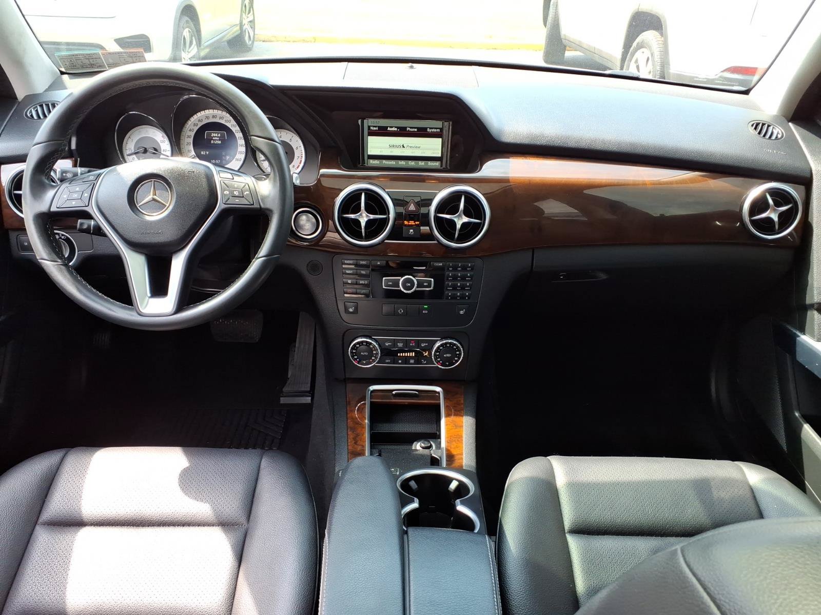 Used 2015 Mercedes-Benz GLK 350 4MATIC image 8