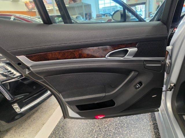 Used 2015 Porsche Panamera w/ Premium Package Plus RWD image 31
