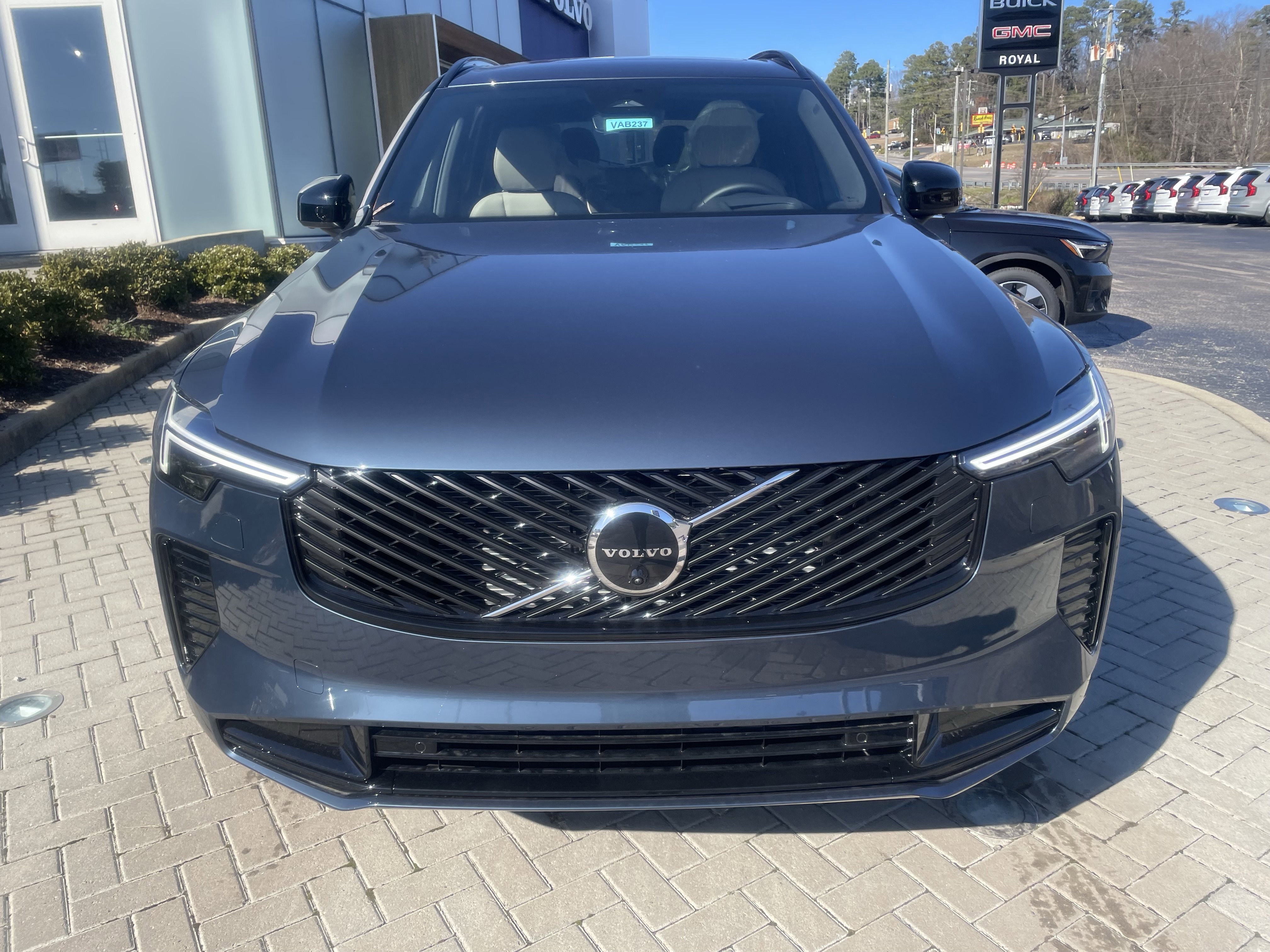 New 2026 Volvo XC90 B6 Ultra w/ Protection Package Premier image 2