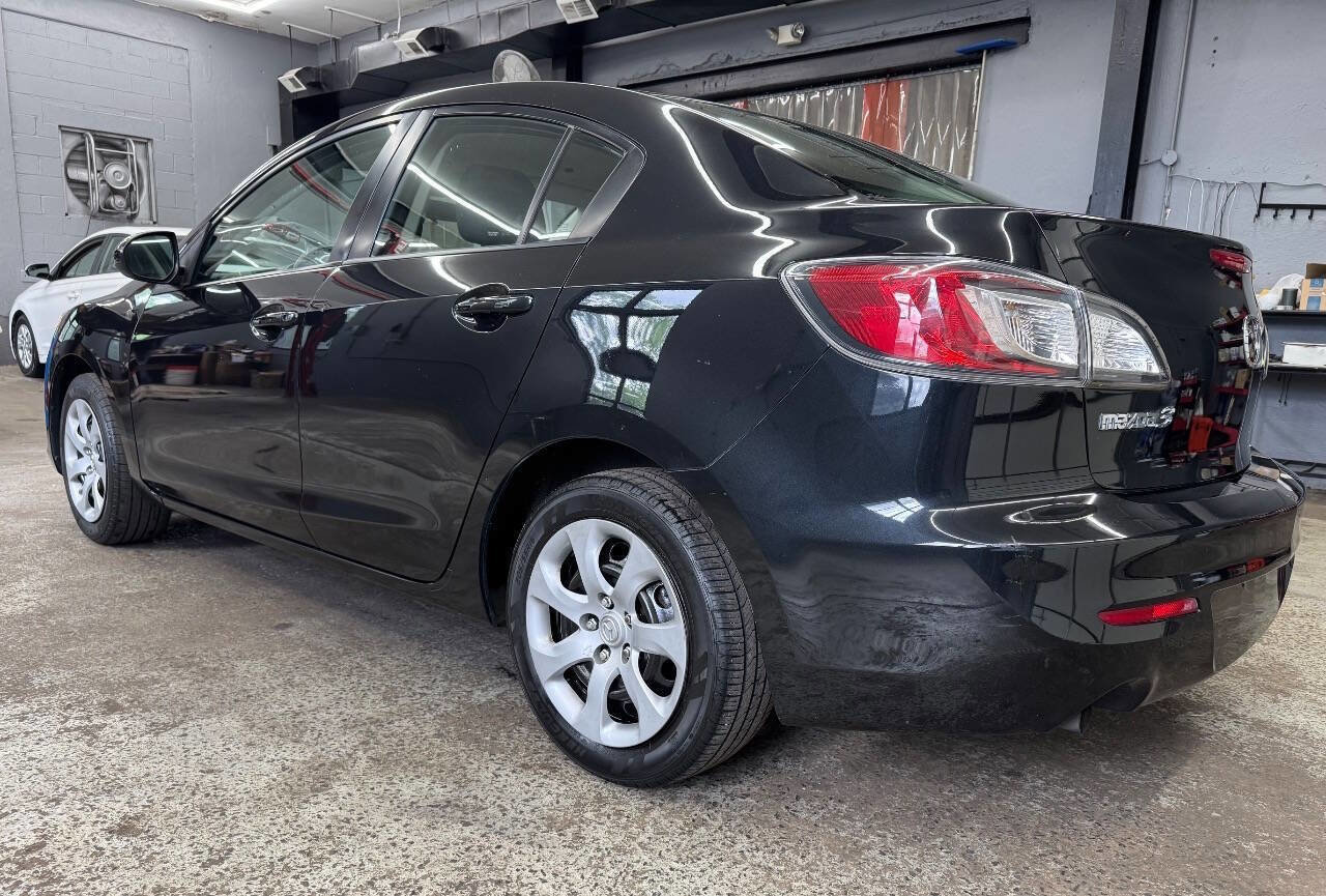 Used 2012 MAZDA MAZDA3 i Sport FWD image 3
