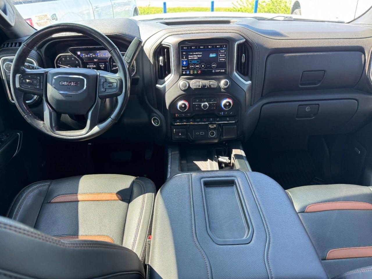 Used 2020 GMC Sierra 1500 AT4 w/ Off-Road Performance Package AWD/4WD image 9