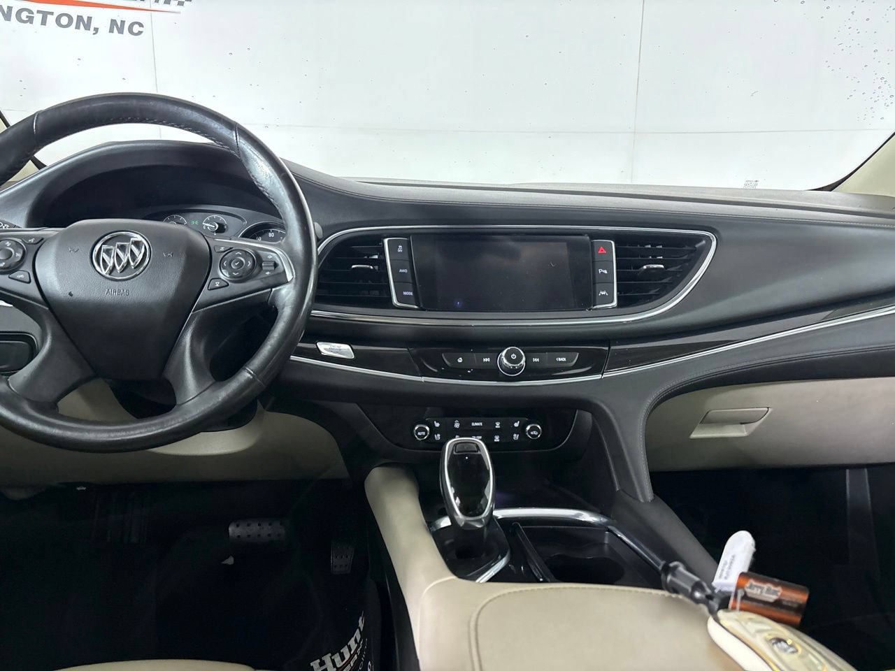 Used 2019 Buick Enclave Premium w/ Experience Buick Package AWD/4WD image 23