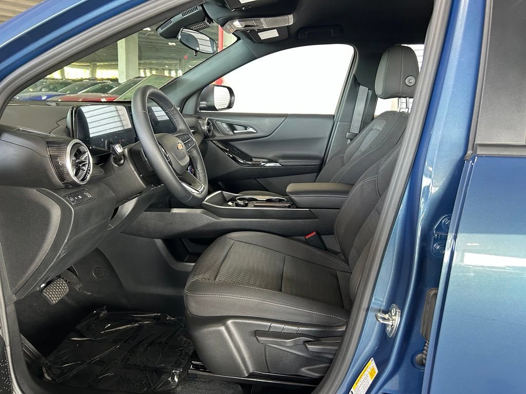 Used 2026 Chevrolet Equinox LT FWD image 15