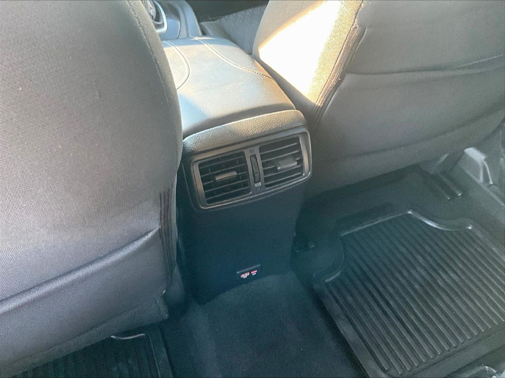 Used 2020 Nissan Rogue SV AWD/4WD image 12