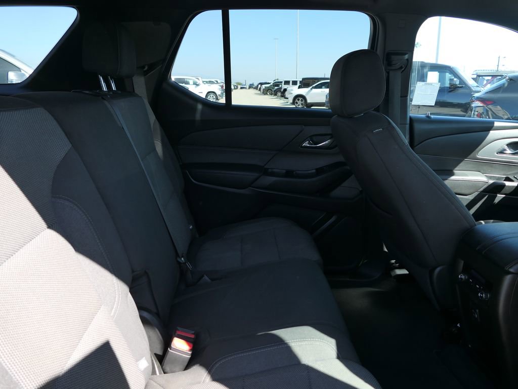 Used 2023 Chevrolet Traverse LT image 21