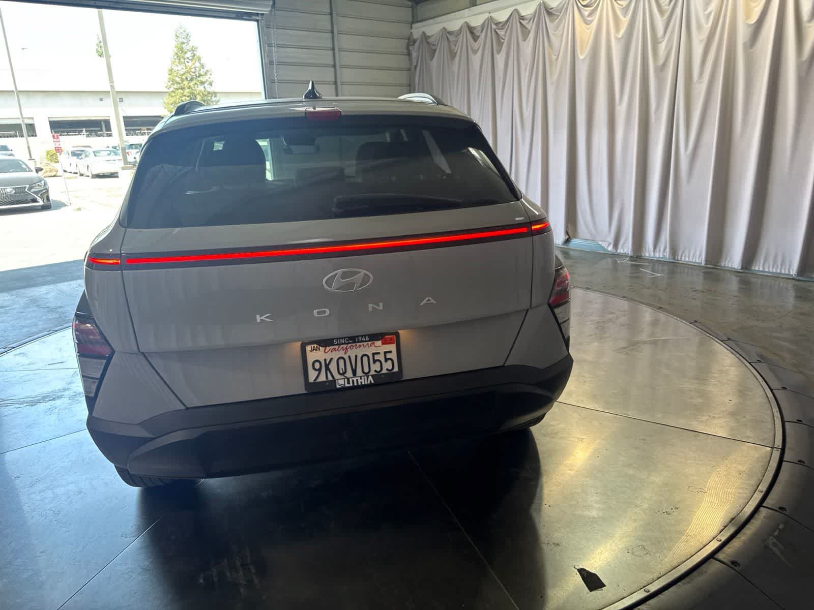 Used 2024 Hyundai Kona SEL FWD image 6