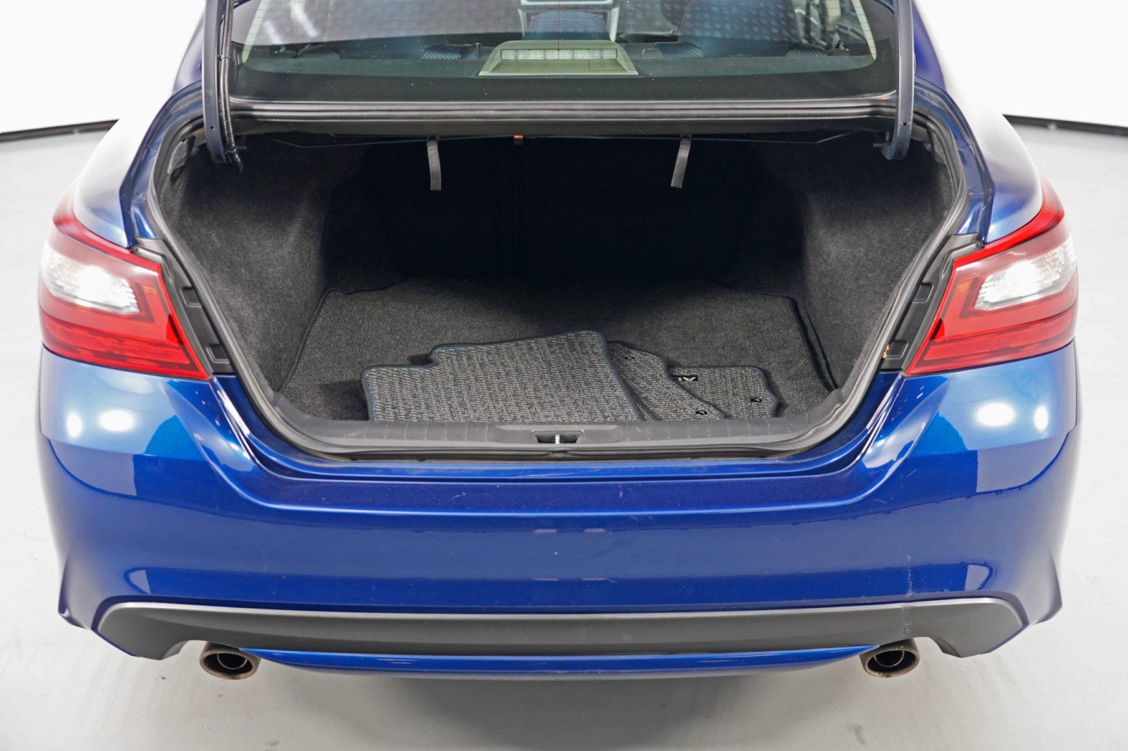 Used 2017 Nissan Altima 2.5 SR image 8