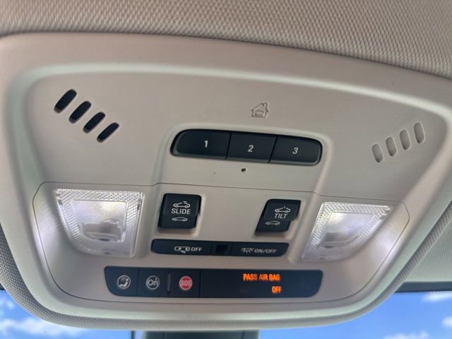 Used 2018 Chevrolet Traverse High Country AWD/4WD image 28