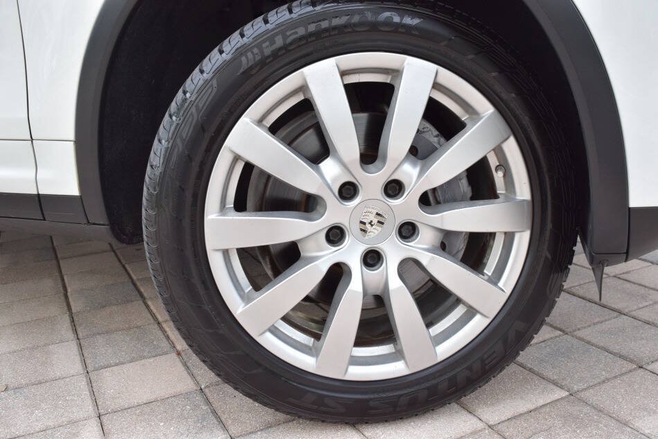 Used 2013 Porsche Cayenne Diesel AWD/4WD image 89