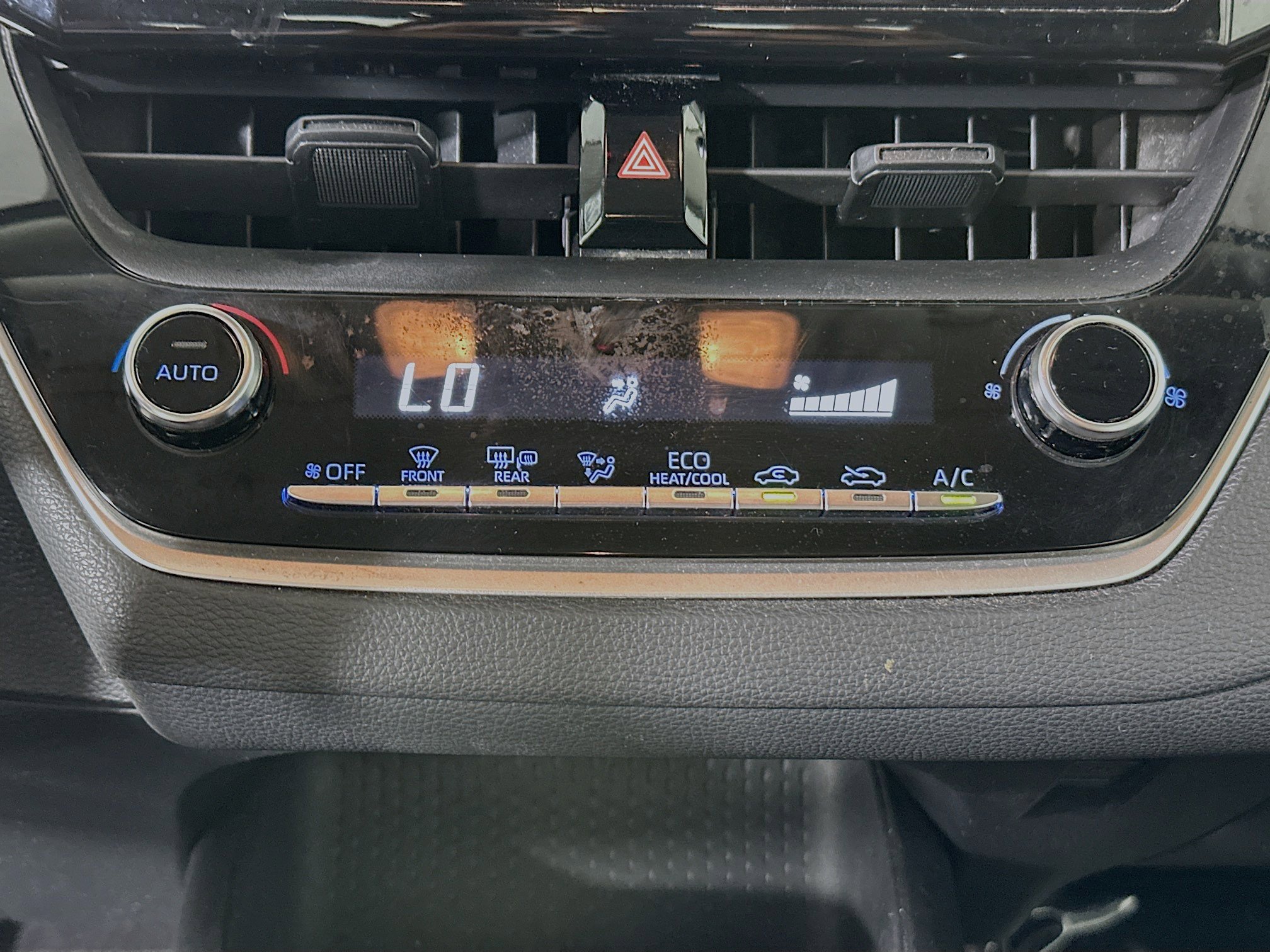 Used 2020 Toyota Corolla LE image 22