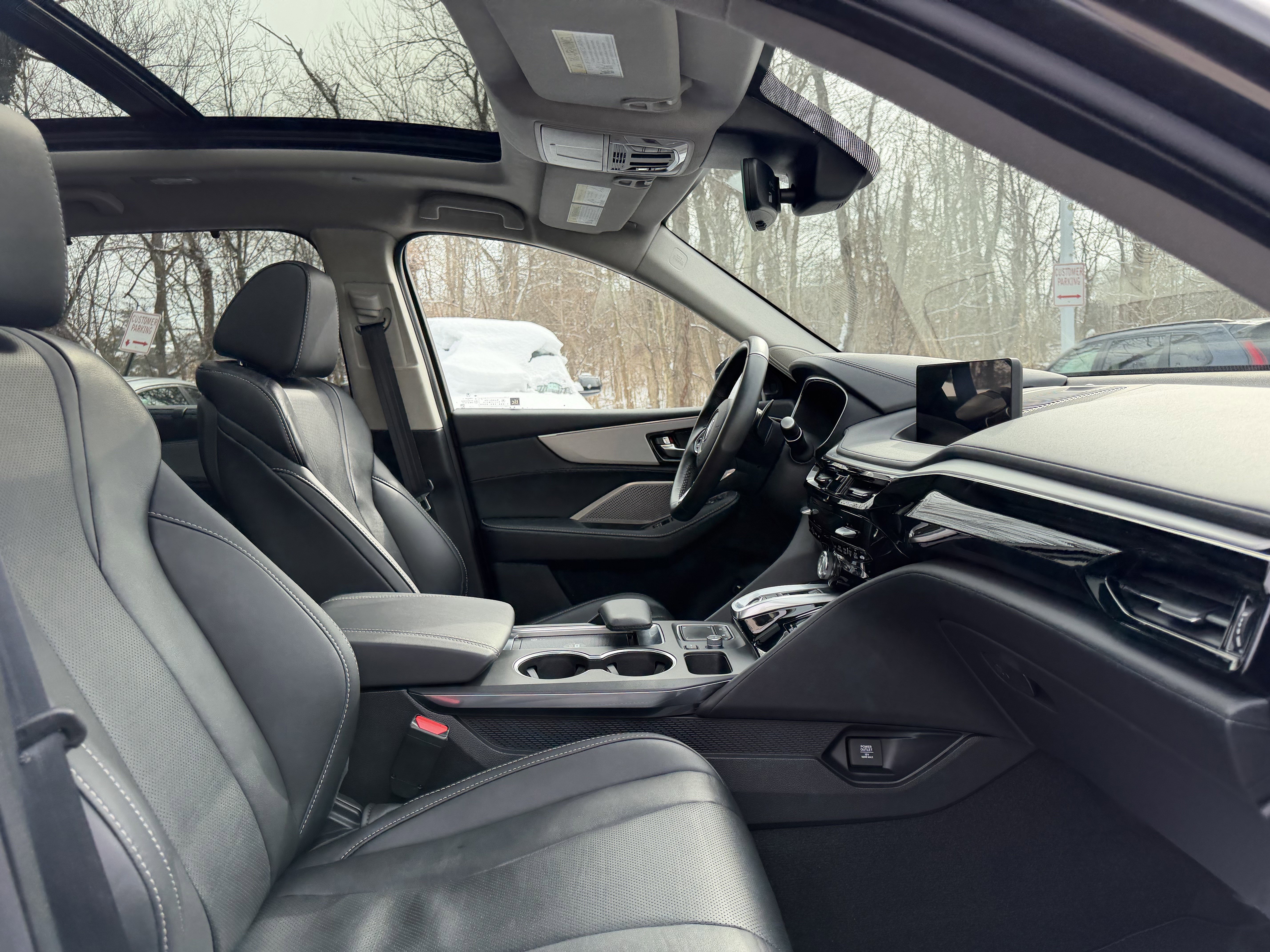 Used 2023 Acura MDX SH-AWD w/ Technology Package image 16