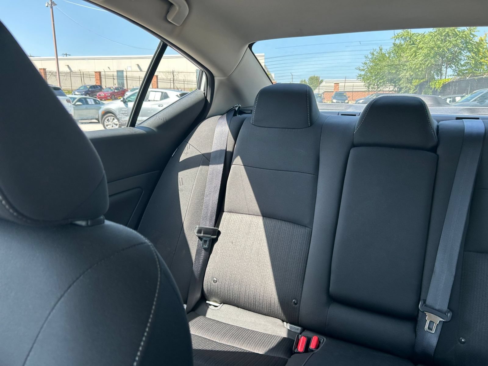 Used 2025 Nissan Altima 2.5 SV FWD image 34