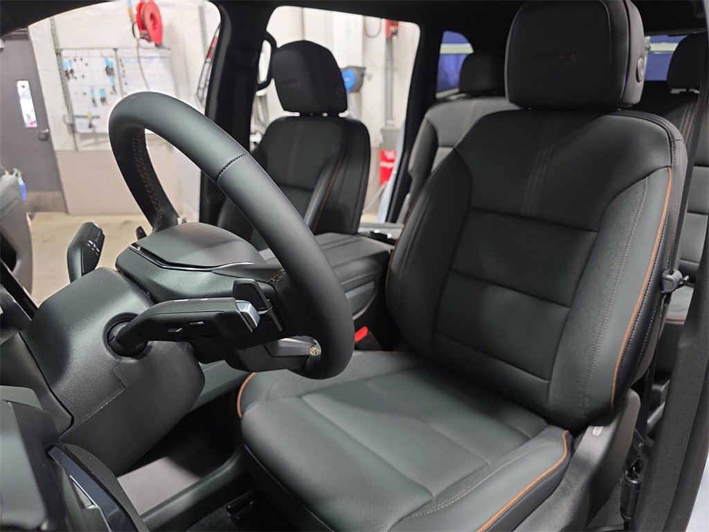New 2026 GMC Acadia AT4 w/ Luxury Package image 16