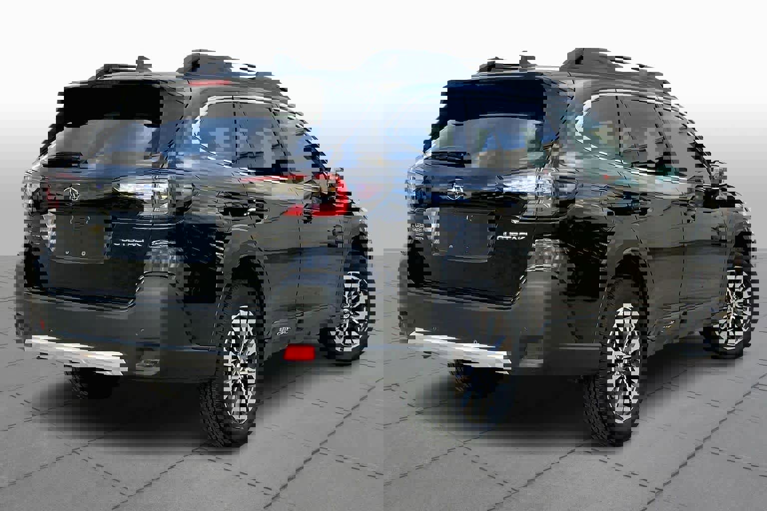 Used 2023 Subaru Outback Limited image 12